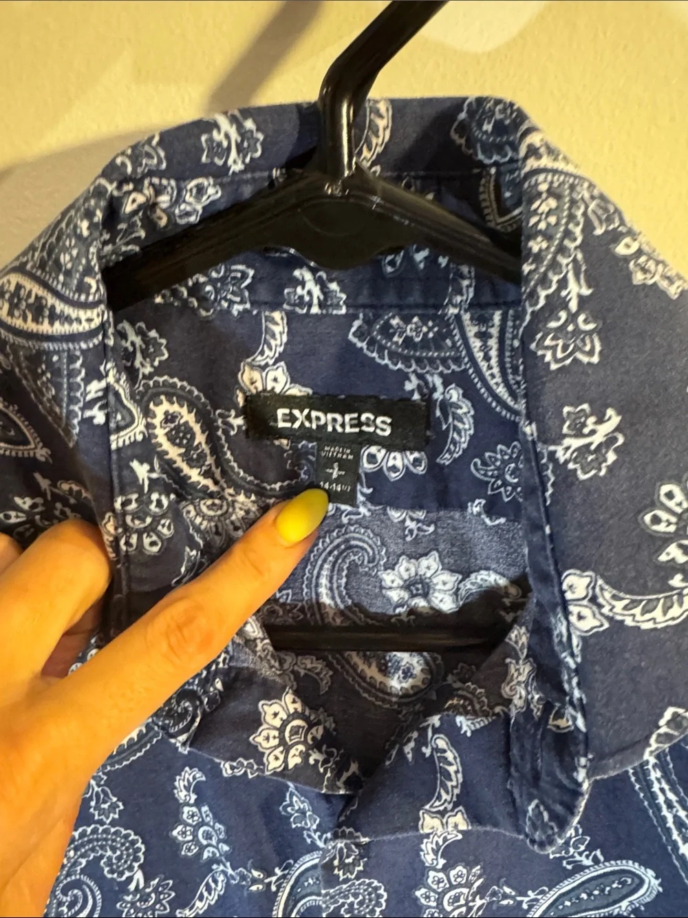Express Men's Navy Blue Paisley Button-Down Shirt
